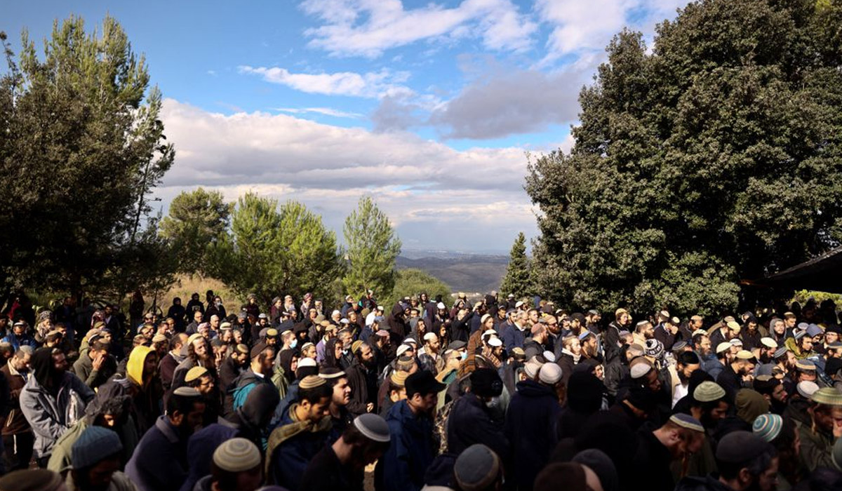 Settlers clash with Palestinians